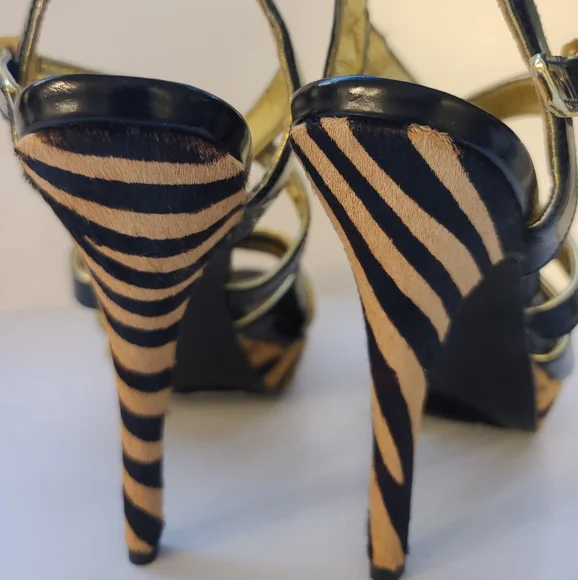 🖤 Steve Madden Tiger Animal Print Black Gold Platform 4 inch Black Heels Size 6 - Picture 4 of 5